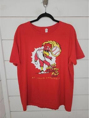 Vintage Fred Bird St. Louis Cardinals XL The Heat is On campaign 90s red t-shirt